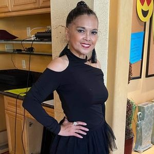 Meet your Posher, Rowena